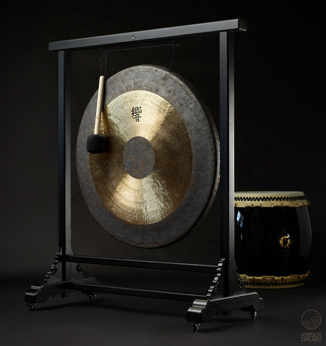 Premium TAM TAM GONG �95cm  with  Premium Gong-STAND  &  black Nagado drum  (1.595� / 995� / 999�)