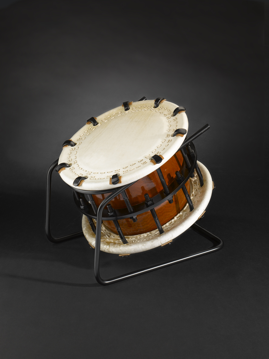 Shime-Daiko bolt drum �37cm (699�) with metal-stand (95�)